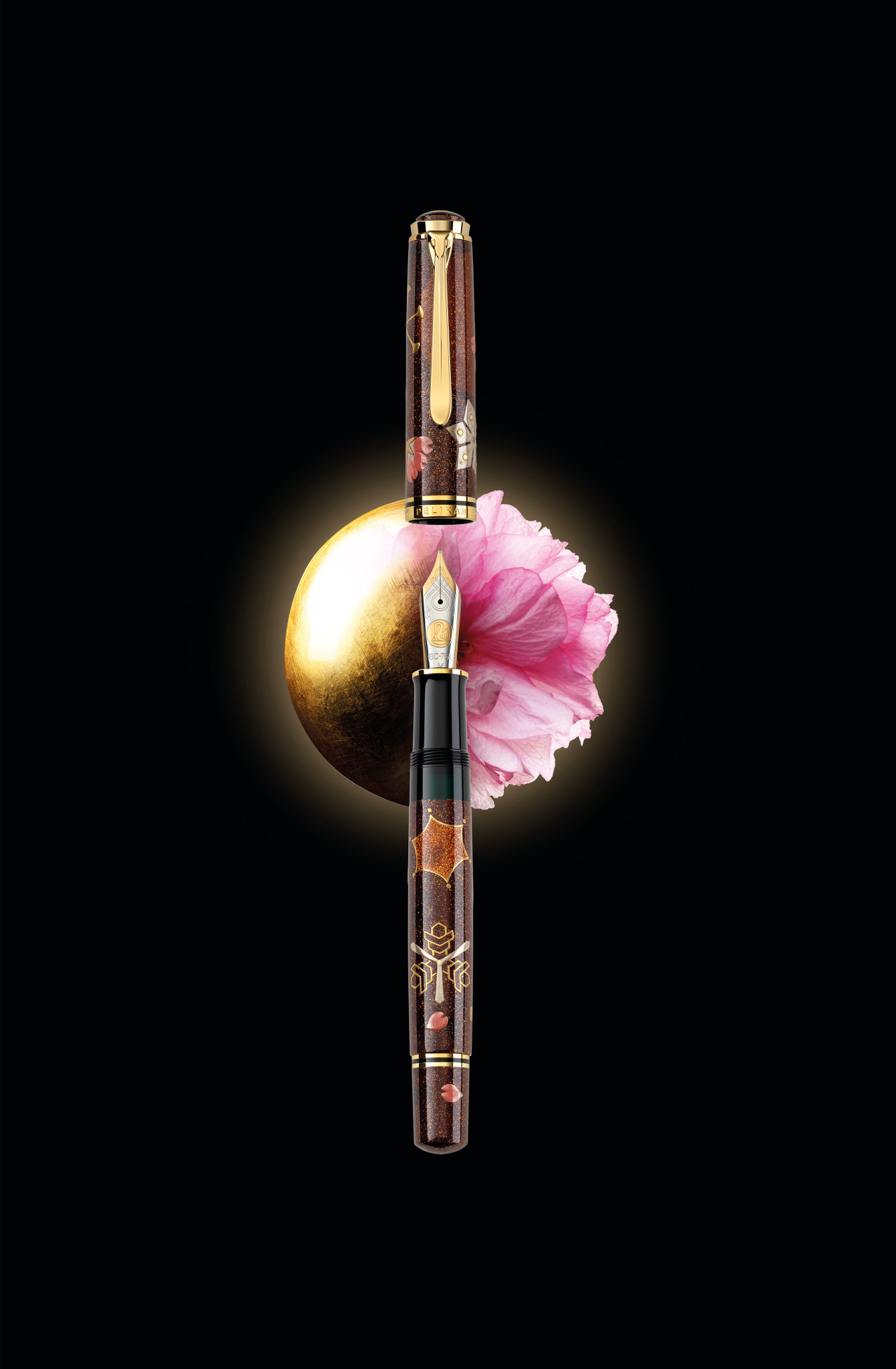 Pelikan M1000 - LIMITED EDITION Maki-e Snow, Moon and Flowers