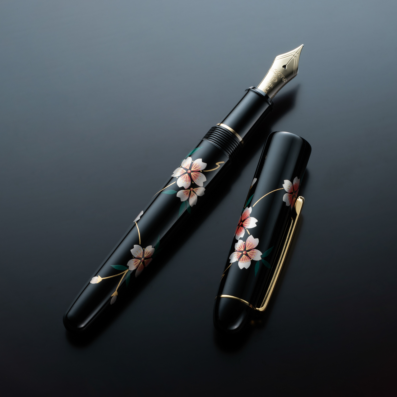 Platinum #3776 Century 'Kaga' Hira Maki-e Sakura